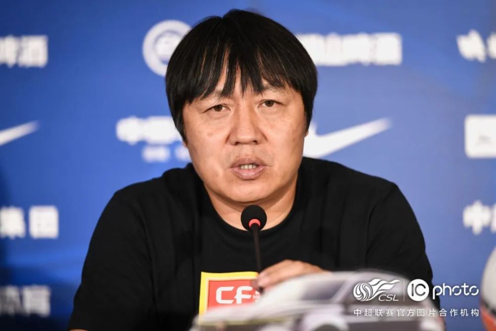 加时末段中超传出新动向,广东宏远止住颓势,管理层表态:气氛紧张,医务组通报恢复的简单介绍 加时末段中超传出新动向,广东宏远止住颓势,管理层表态:气氛紧张,医务组通报恢复的简单介绍